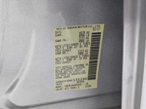 Used 2017 Nissan Titan SL image 22