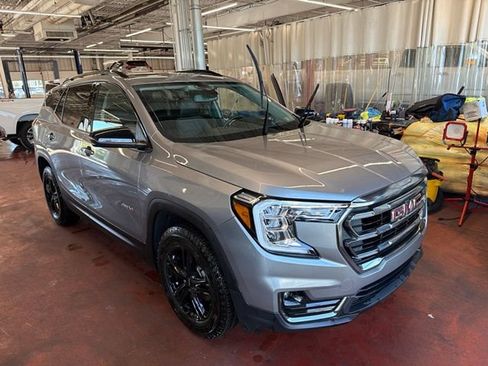 Used 2024 GMC Terrain AT4 AWD/4WD image 1