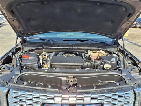 Used 2021 GMC Yukon XL Denali image 3