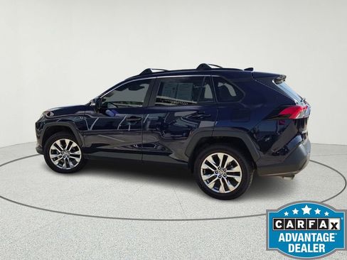 Used 2021 Toyota RAV4 XLE Premium image 6