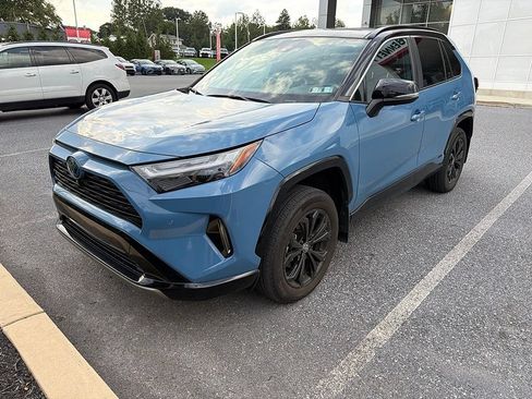 Used 2023 Toyota RAV4 XSE AWD/4WD image 2