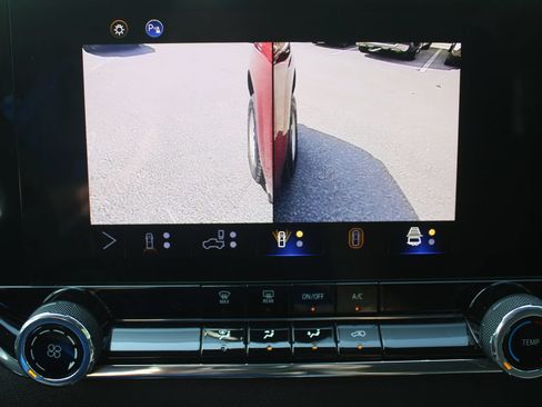 Used 2024 Chevrolet Colorado W/T w/ Technology Package RWD image 48