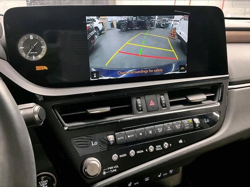 Used 2024 Lexus ES 350 image 27