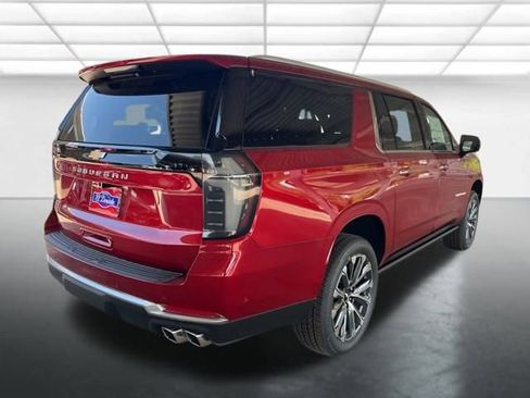 New 2025 Chevrolet Suburban High Country image 5