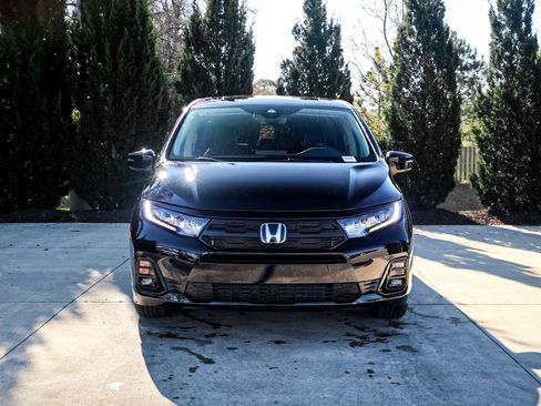 New 2026 Honda Odyssey Elite image 3