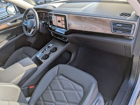 New 2026 Volkswagen Atlas SE image 36