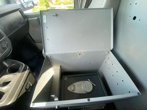 Used 2021 Chevrolet Express 2500 w/ Driver Convenience Package RWD image 34