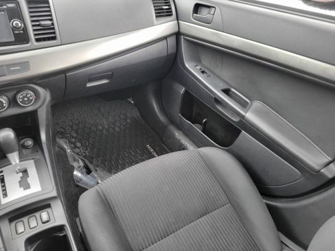 Used 2014 Mitsubishi Lancer SE image 13