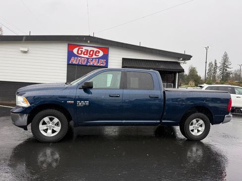 Used 2020 RAM 1500 Classic SLT image 4