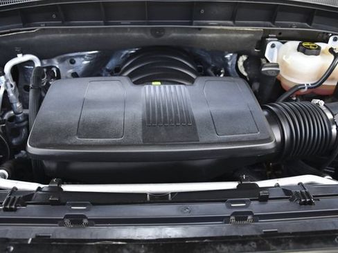 Used 2025 GMC Sierra 1500 SLT RWD image 32