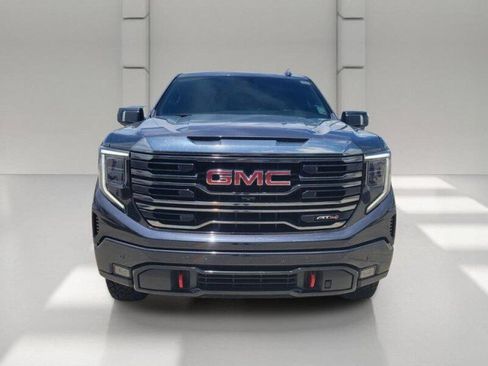 Used 2023 GMC Sierra 1500 AT4 w/ AT4 Preferred Package AWD/4WD image 2