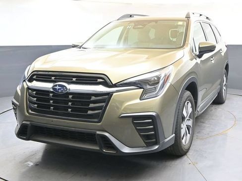 Used 2025 Subaru Ascent Premium AWD/4WD image 1