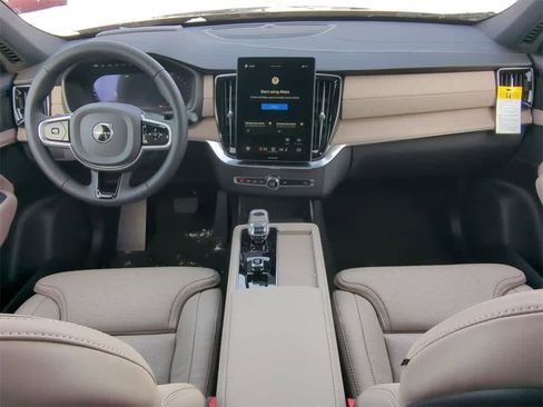 New 2026 Volvo XC90 B6 Ultra w/ Protection Package Premier image 7