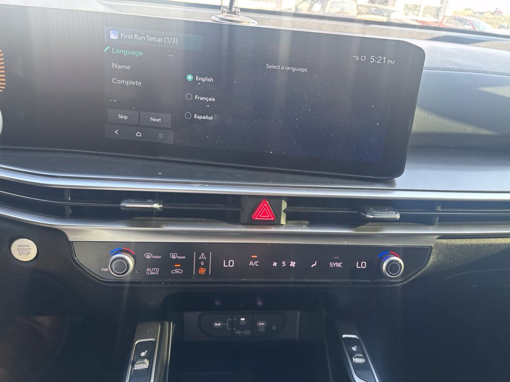 Used 2025 Kia Sorento S w/ Panoramic Sunroof Package FWD image 12