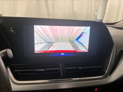 Used 2024 Chevrolet Trax LT image 19