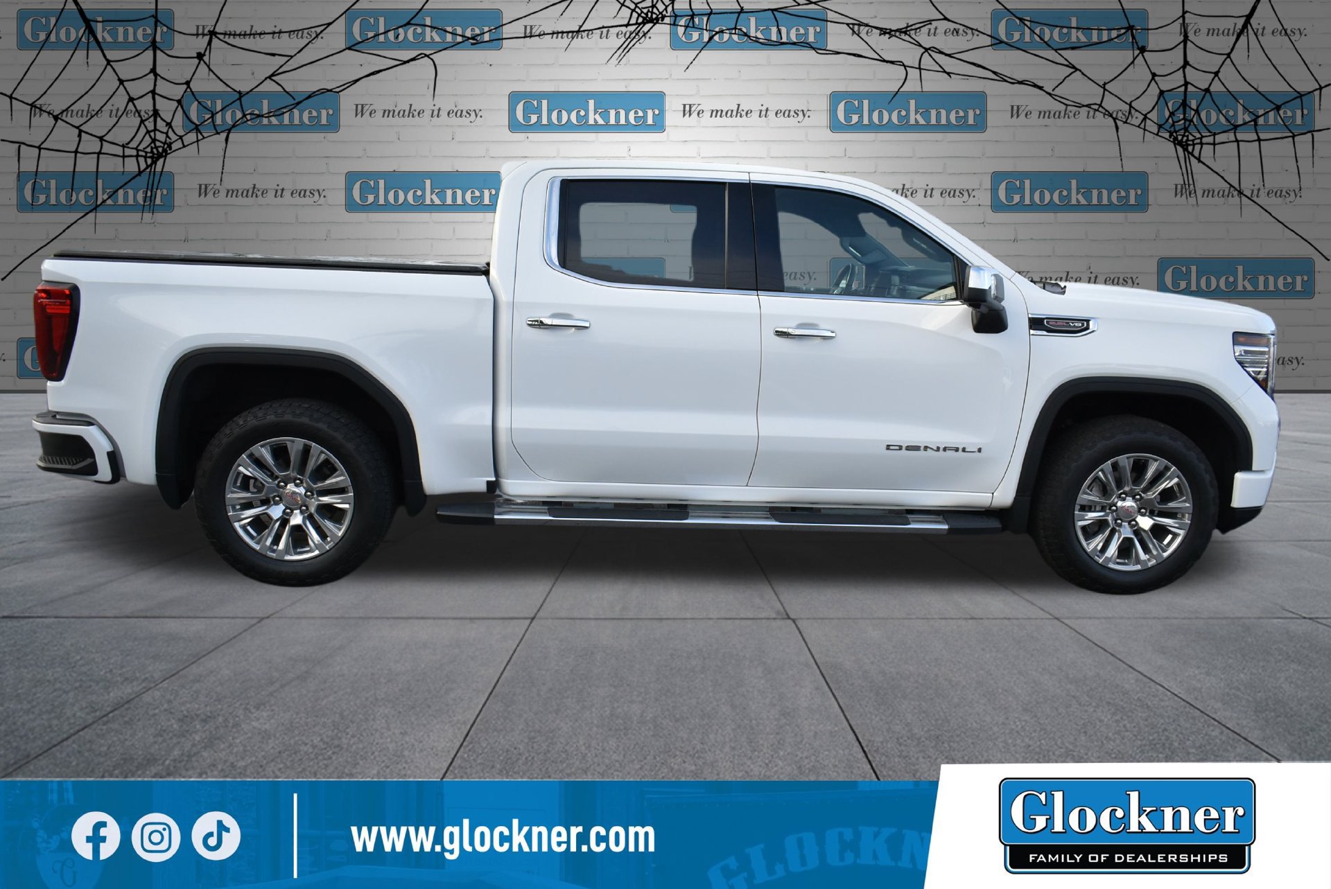 Used 2023 GMC Sierra 1500 Denali AWD/4WD image 4