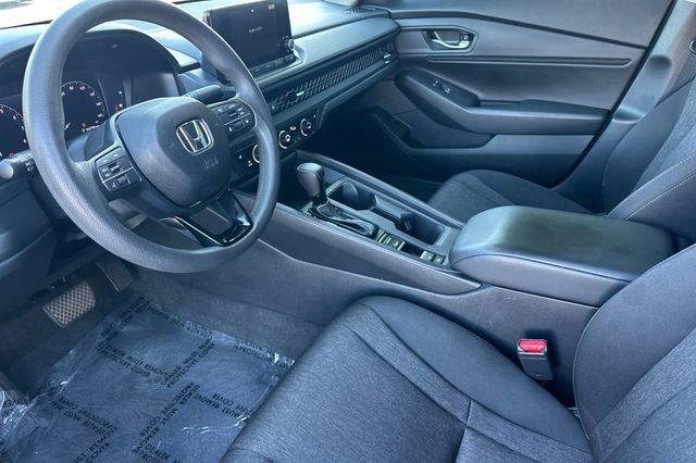 Used 2023 Honda Accord EX image 11