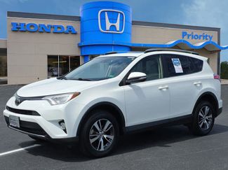 Used 2017 Toyota RAV4 XLE image 1