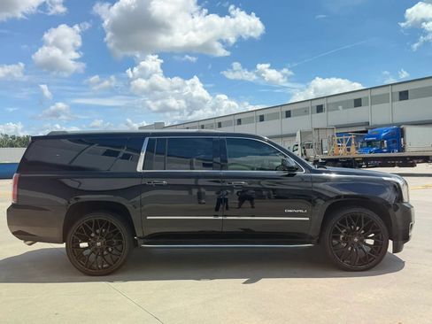 Used 2018 GMC Yukon XL Denali w/ Open Road Package AWD/4WD image 6