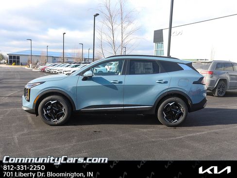 New 2026 Kia Sportage EX w/ EX Panoramic Sunroof Package image 3