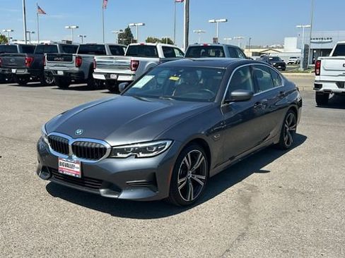 Used 2022 BMW 330e w/ Convenience Package image 8