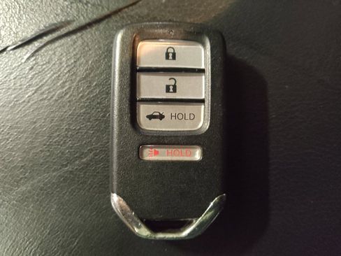 Used 2018 Honda Accord Sport image 32
