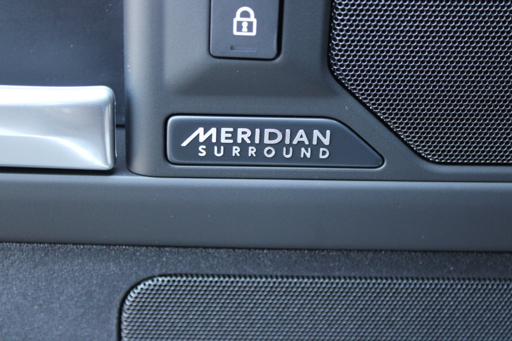 New 2026 Land Rover Defender 130 X-Dynamic SE AWD/4WD image 30