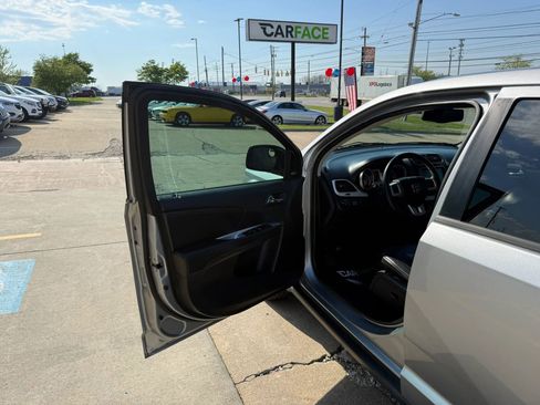 Used 2017 Dodge Journey GT AWD/4WD image 18