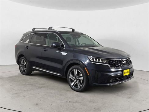 Used 2022 Kia Sorento EX w/ Panoramic Sunroof Package image 7