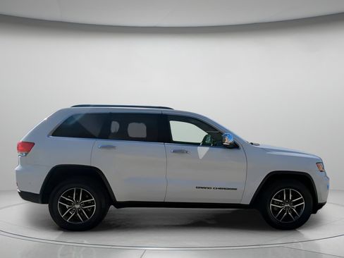 Used 2018 Jeep Grand Cherokee Limited image 31