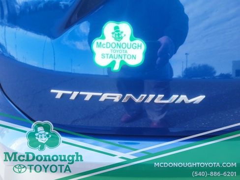 Used 2023 Ford Edge Titanium image 8