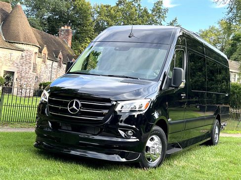 Used 2022 Mercedes-Benz Sprinter 3500 image 34