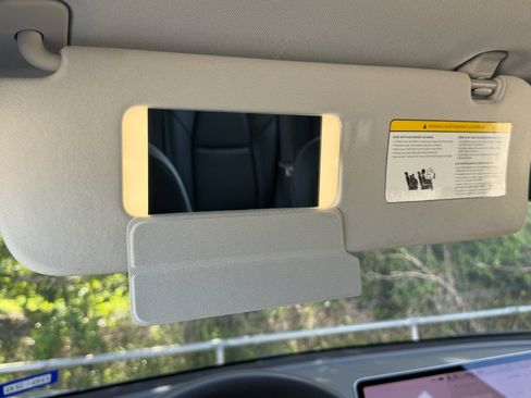 Used 2020 Tesla Model 3 Standard Range RWD image 19