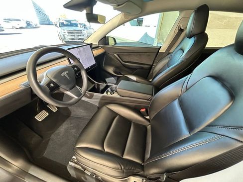 Used 2021 Tesla Model Y Long Range image 26