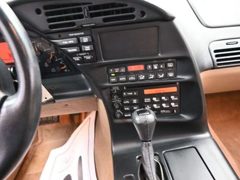 Used 1996 Chevrolet Corvette Convertible RWD image 10