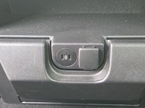 Used 2025 Ford F150 XLT w/ Equipment Group 301A Standard AWD/4WD image 17
