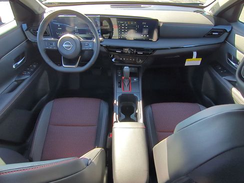 New 2026 Nissan Kicks SR w/ SR Premium Package image 16