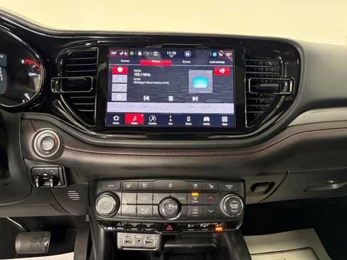 Used 2025 Dodge Durango GT image 14