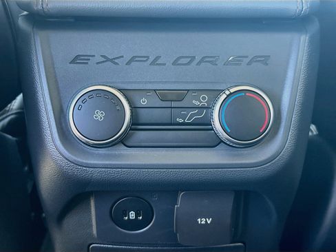 New 2026 Ford Explorer Active w/ Active Comfort Package RWD image 18