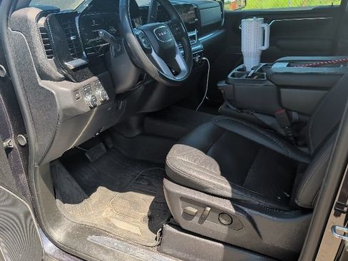 Used 2024 GMC Sierra 1500 SLT AWD/4WD image 18