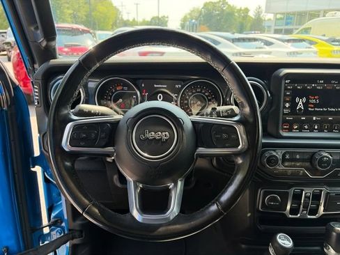 Certified 2022 Jeep Wrangler Unlimited Sahara AWD/4WD image 15