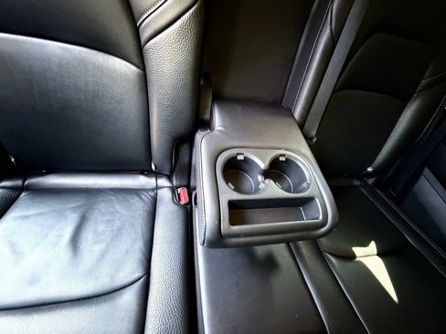 Used 2022 Nissan Pathfinder SL FWD image 48