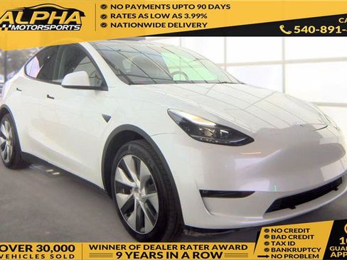 Used 2021 Tesla Model Y Long Range AWD/4WD image 1