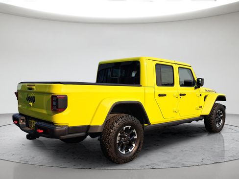 Used 2024 Jeep Gladiator Rubicon AWD/4WD image 5