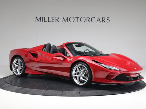 Certified 2021 Ferrari F8 Tributo image 11