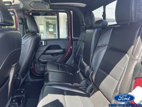 Used 2021 Jeep Gladiator Overland AWD/4WD image 9