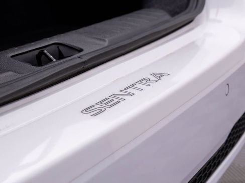 Used 2020 Nissan Sentra SV image 27