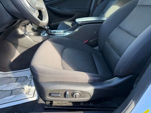 Used 2023 Chevrolet Malibu LT image 11