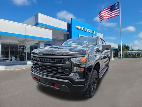 Used 2026 Chevrolet Silverado 1500 Custom Trail Boss w/ LPO, Dark Essentials Package AWD/4WD image 7