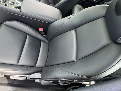 Used 2021 MAZDA MAZDA3 s FWD image 11